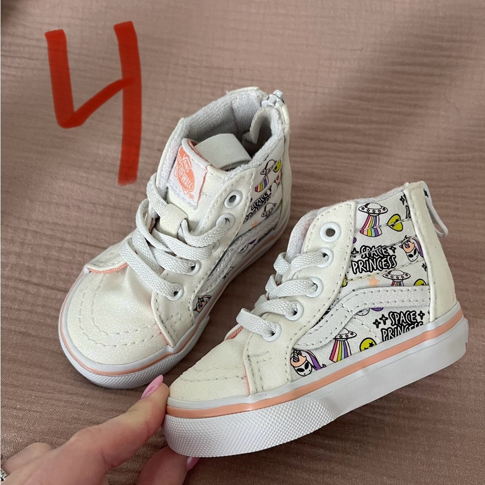 Toddler Sk8 hi top vans